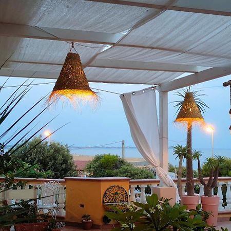B&B "Raggio Di Sole" Le Castella  Eksteriør bilde