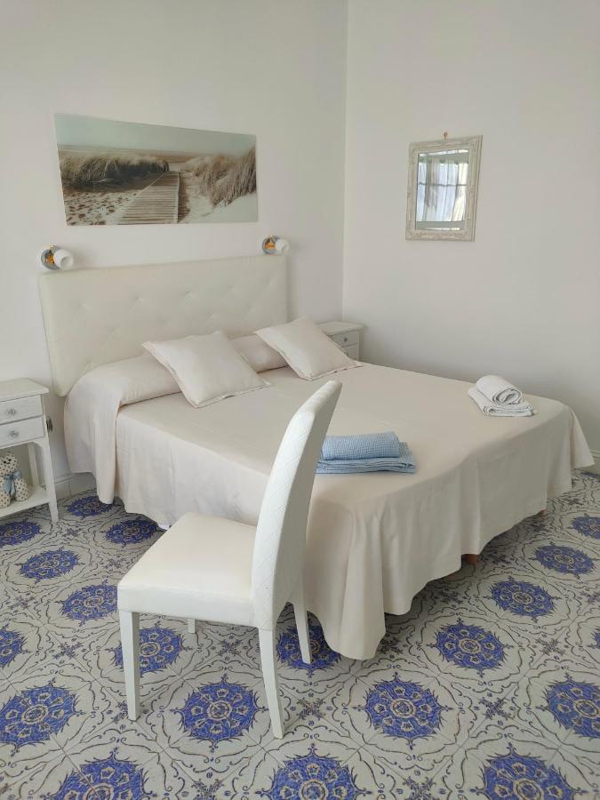 B&B "Raggio Di Sole" Le Castella  Eksteriør bilde