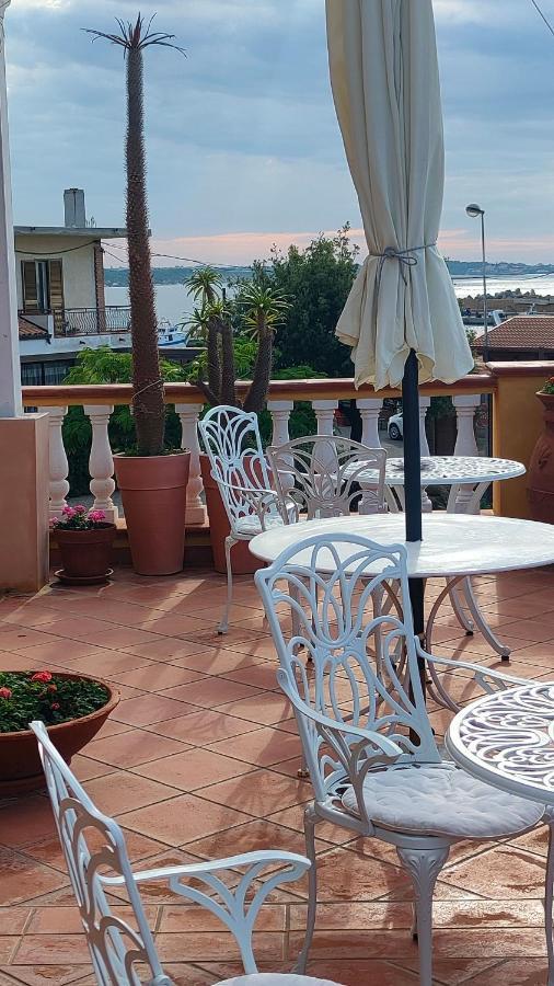 B&B "Raggio Di Sole" Le Castella  Eksteriør bilde