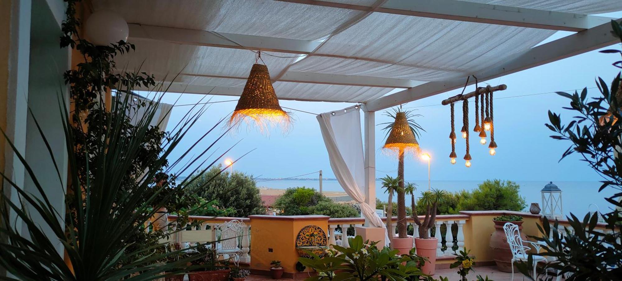 B&B "Raggio Di Sole" Le Castella  Eksteriør bilde