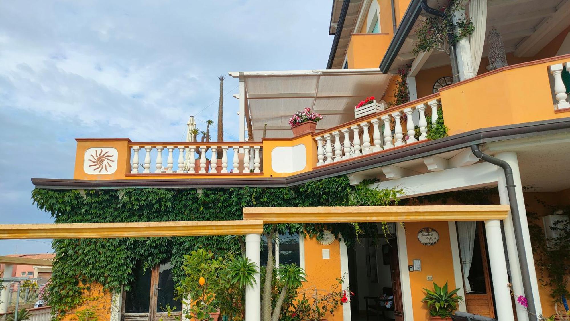 B&B "Raggio Di Sole" Le Castella  Eksteriør bilde